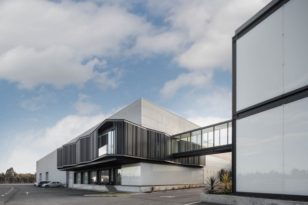 Redevelopment and Innovation of an industrial building. Espaco Objecto Arquitetura Design Lda