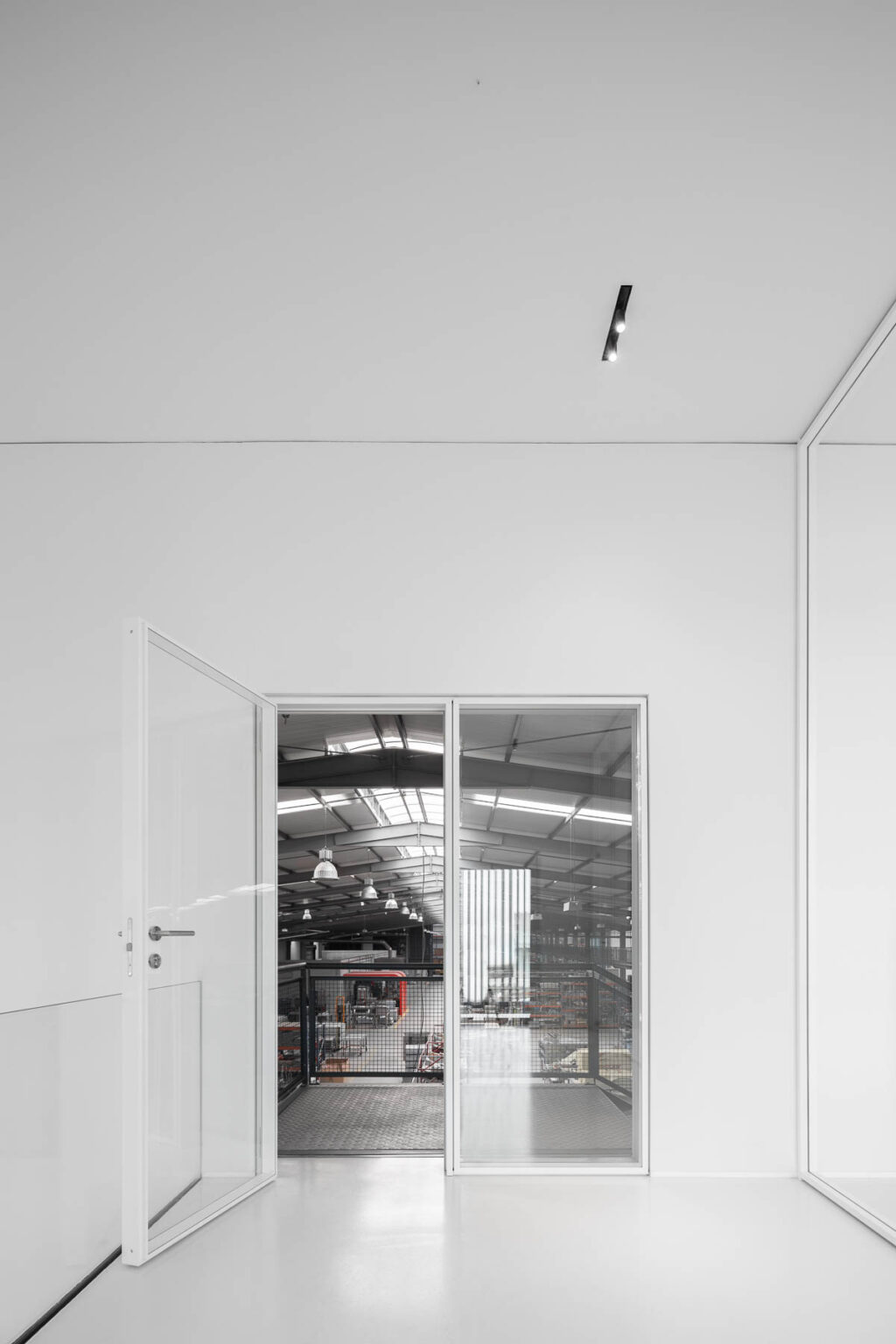 Redevelopment and Innovation of an industrial building. Espaco Objecto Arquitetura Design Lda