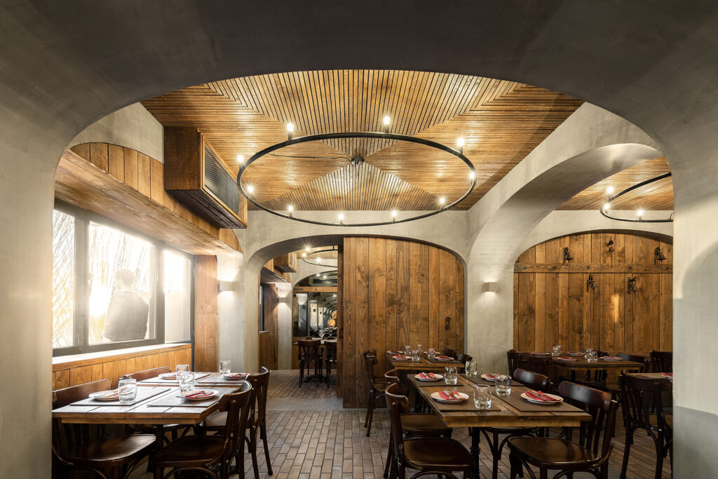 Ein einzigartiges Erlebnis in Kelleratmosphäre. BARRIL-Restaurant. PAULO MERLINI Architekten