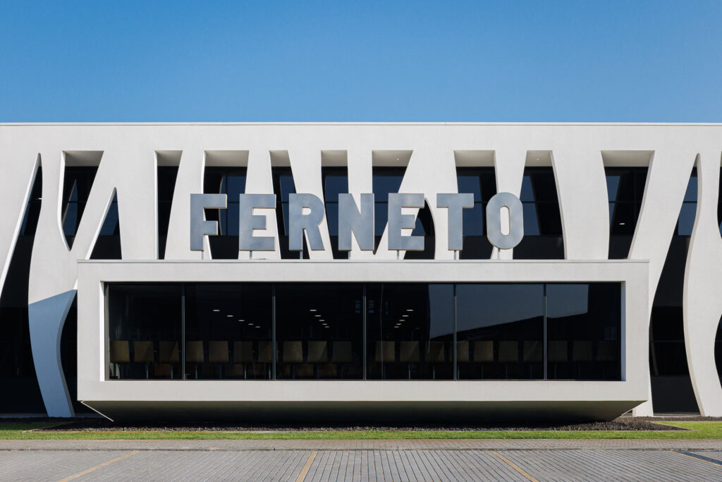 industrial building of Ferneto SA Where the art of baking blends with architecture. Romulo Neto Architects LDA