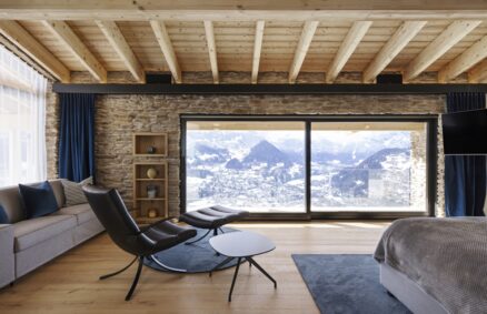 Chalet D a structure of wood, stone and metal for an organic minimalism. minivan architecture and design