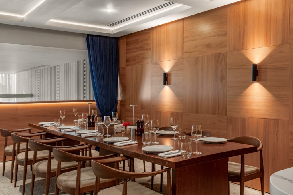 BENUAR Restaurant die Eleganz des Art Deco mit einem funkelnden Hauch von Pop Art