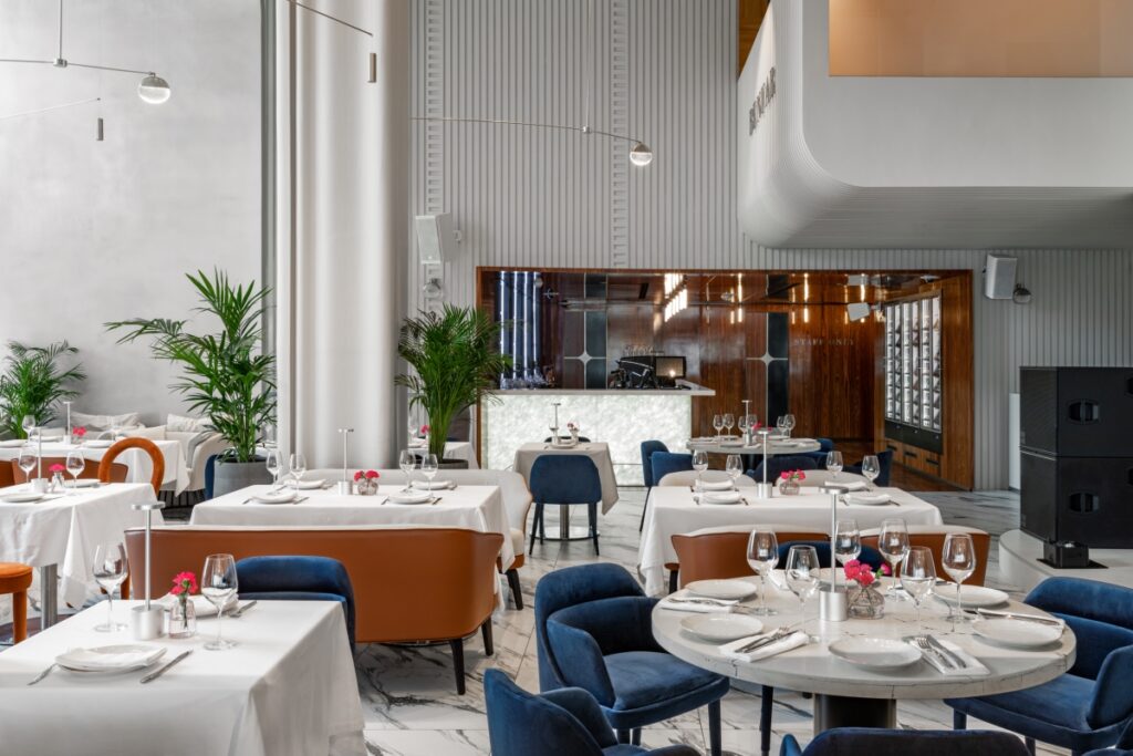 BENUAR restaurant the elegance of Art Deco with a sparkling touch of Pop Art