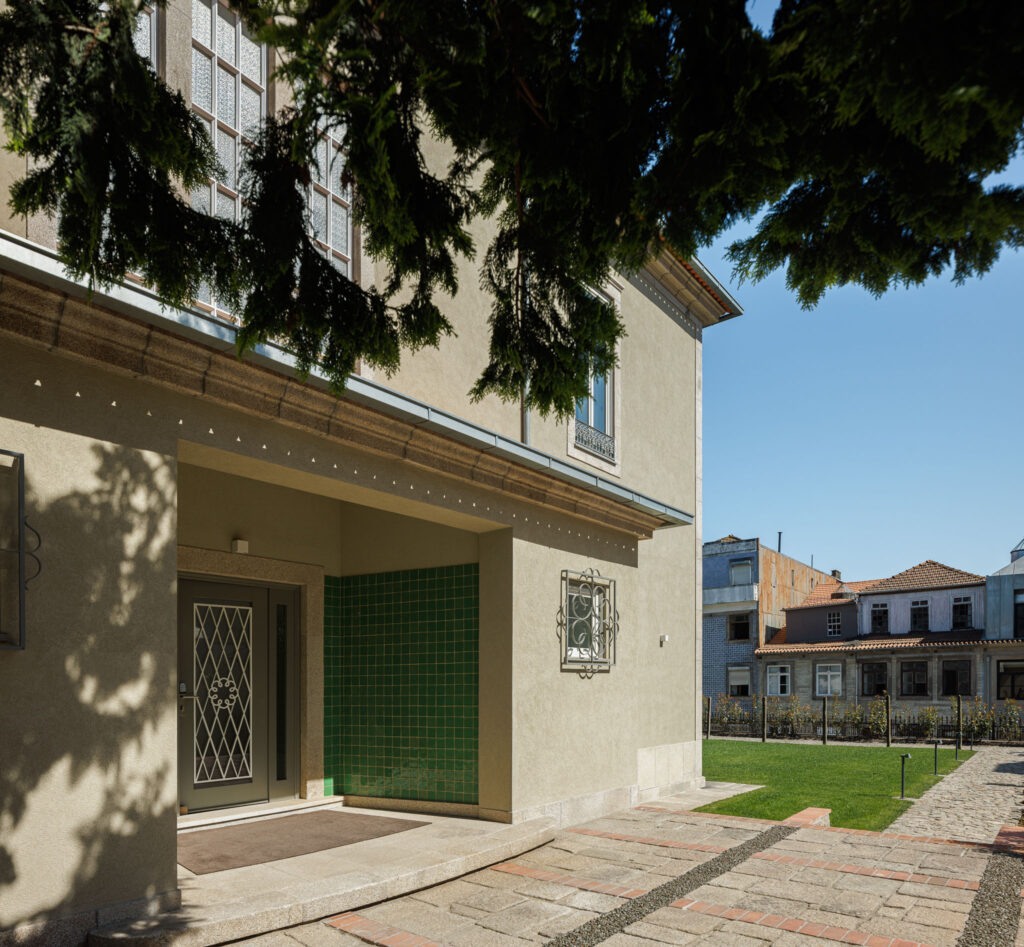 Ανακαίνιση κατοικίας εποχής στο Πόρτο. Ren Ito Arq