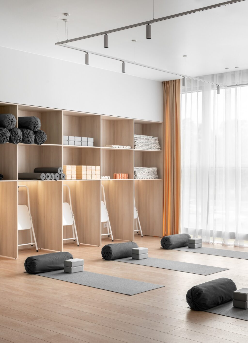 In2design. Yoga e Pilates studio main hall