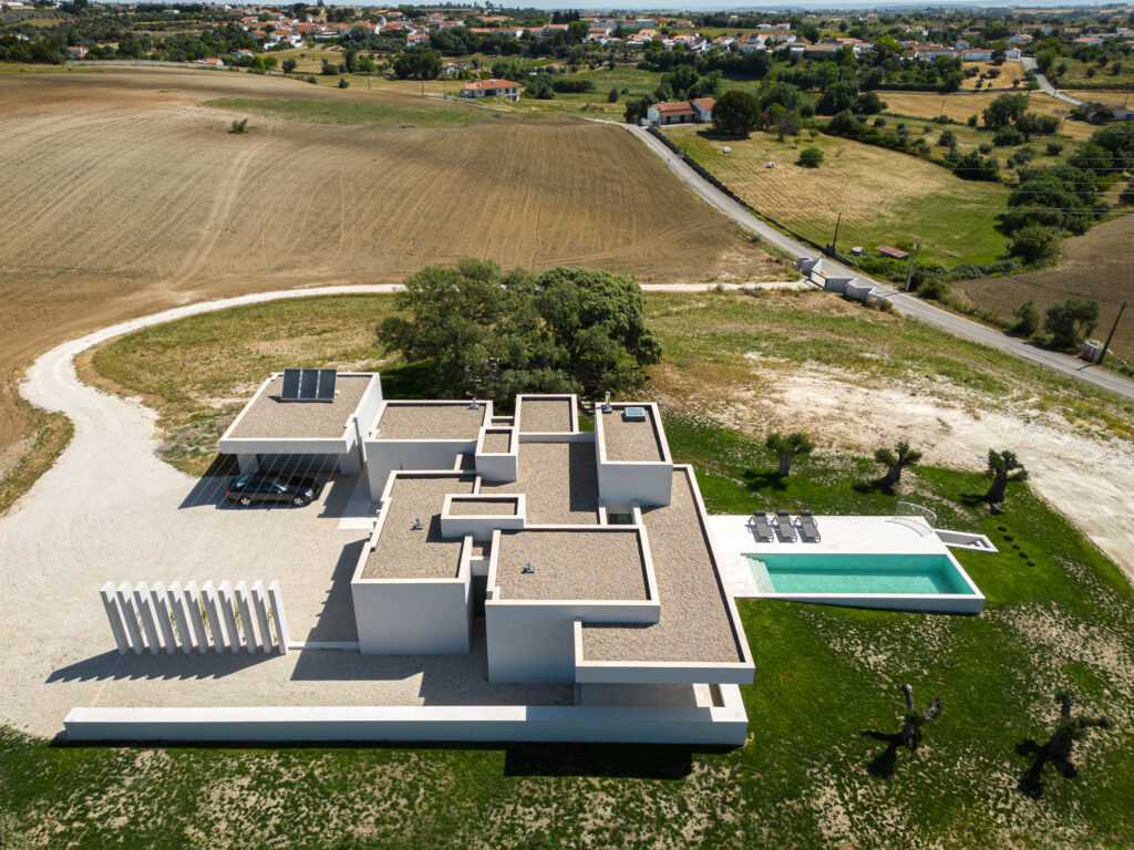 DP Arquitectos. casa na romeira