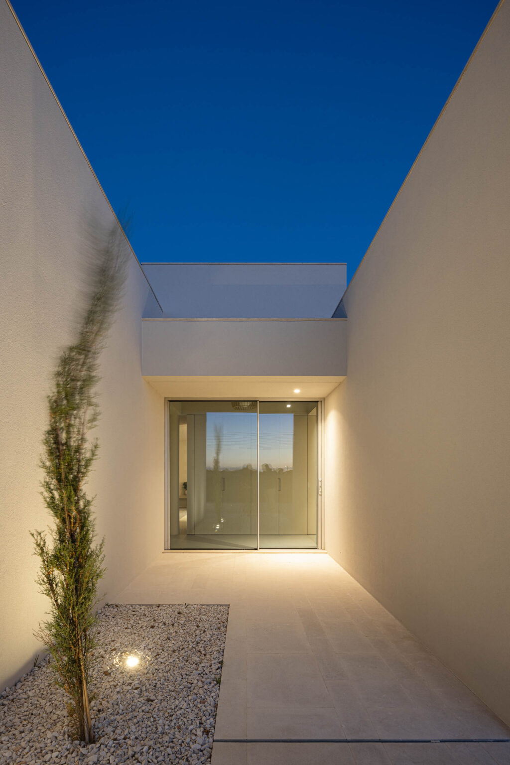 DP Arquitectos. casa na romeira