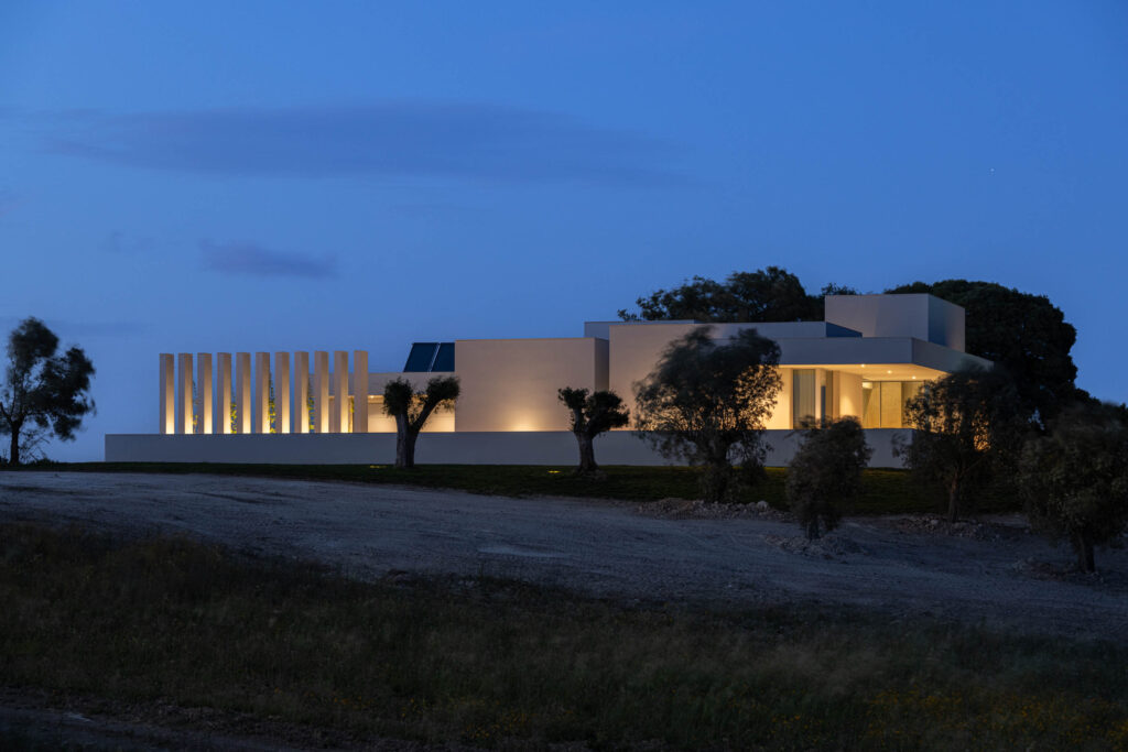 DP Arquitectos. casa na romeira